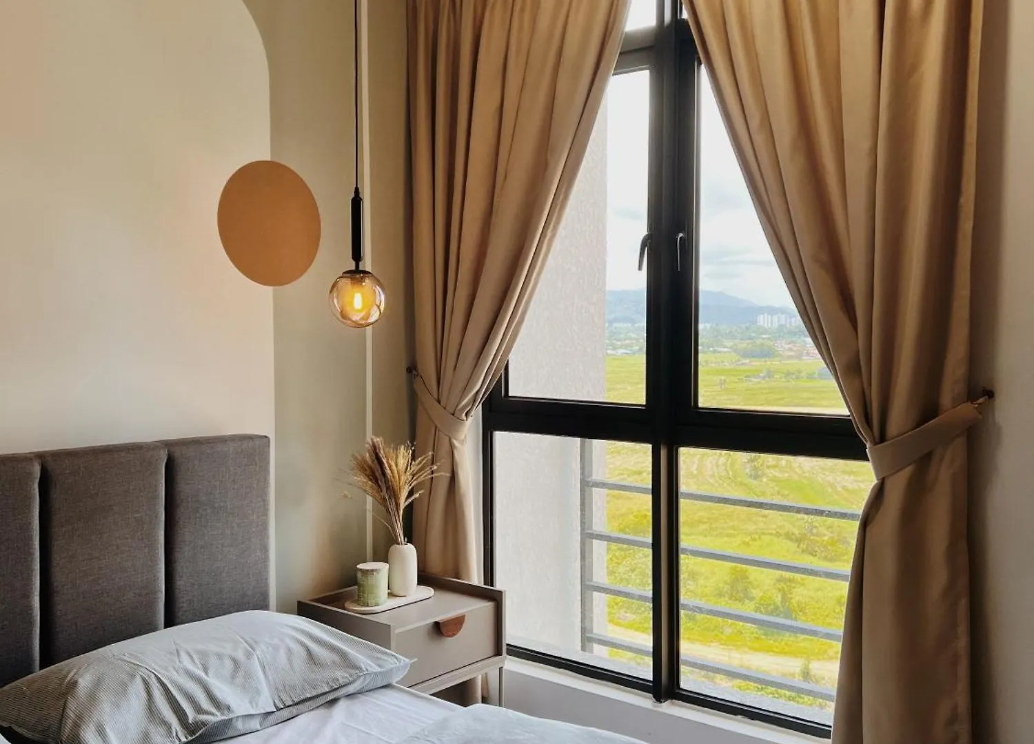 Guest house K-Avenue By Ffix-Stay Donggongon